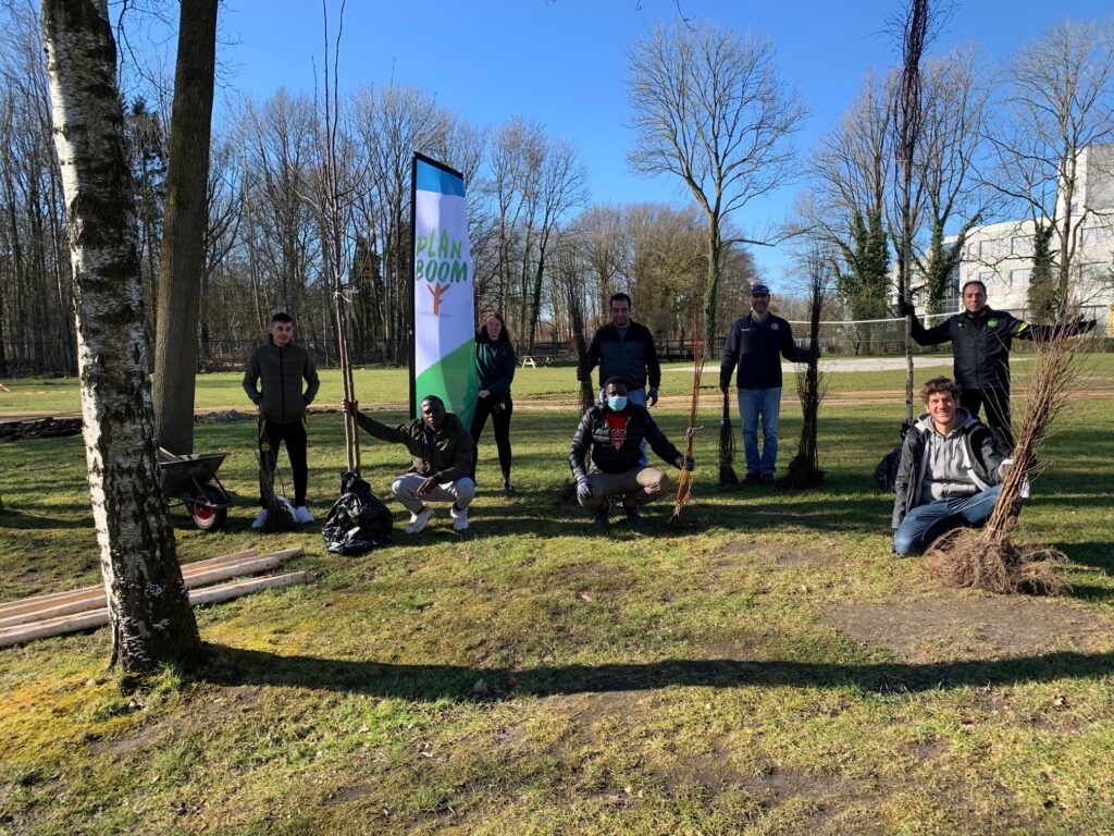 Azc Assen pakt tuin aan