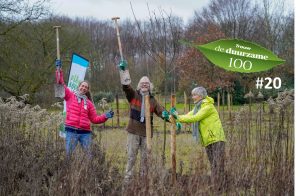 Juigende mensen want Plan Boom is 20e geworden in de Duurzame 100 van Trouw